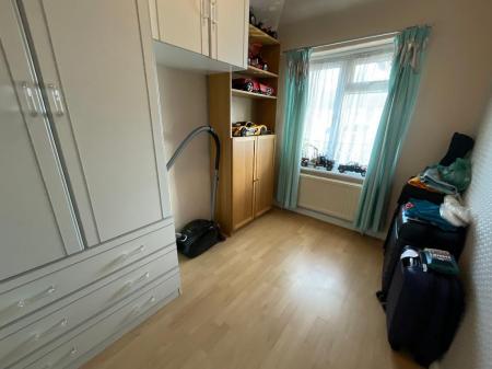 BEDROOM THREE 9'1 x 6'4