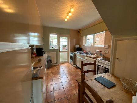 KITCHEN 11'10 x 8'10