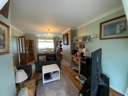 LIVING ROOM 21'8 x 11'