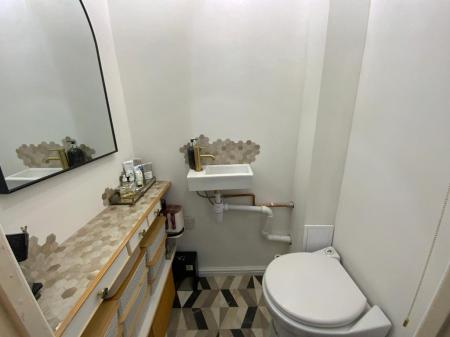 EN-SUITE WC