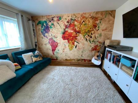 BEDROOM TWO 11'9 x 10'