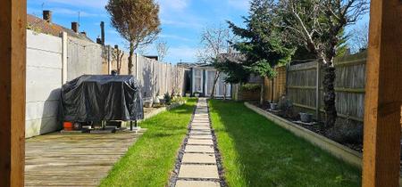 REAR GARDEN approx 70ft