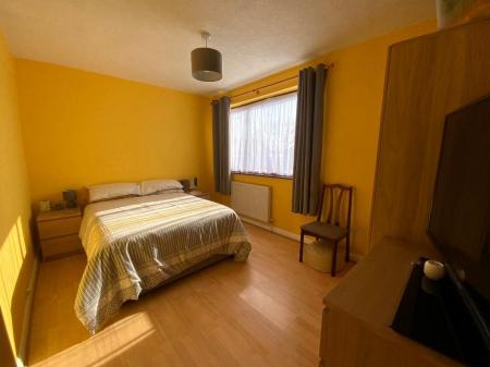 BEDROOM TWO 13'1 x 9'3