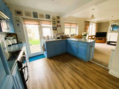 KITCHEN/RECEPTION TWO 26' x 11'