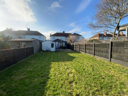 REAR GARDEN approx 80ft