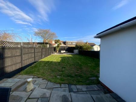 REAR GARDEN approx 80ft