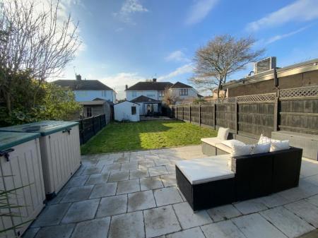 REAR GARDEN approx 80ft