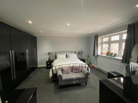 BEDROOM ONE 20'2 x 13'7