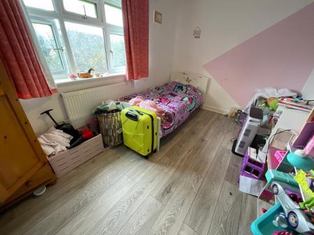 BEDROOM TWO 13'7 x 8'5