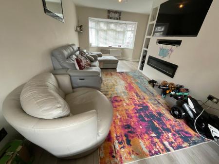 LIVING ROOM 23'1 x 11'9