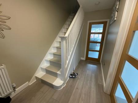 HALLWAY 11'3 x 6'