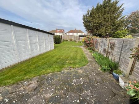 REAR GARDEN approx 80ft