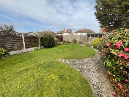 REAR GARDEN approx 80ft