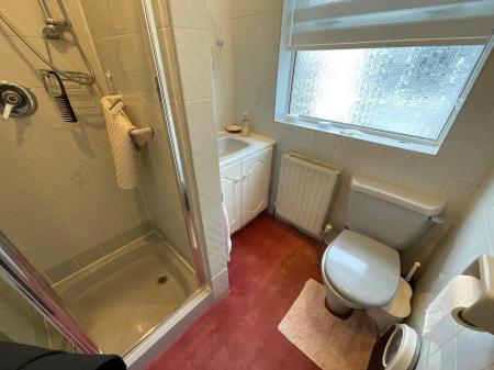 FIRST FLOOR SHOWER ROOM