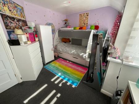 BEDROOM ONE 13'3 x 12'2