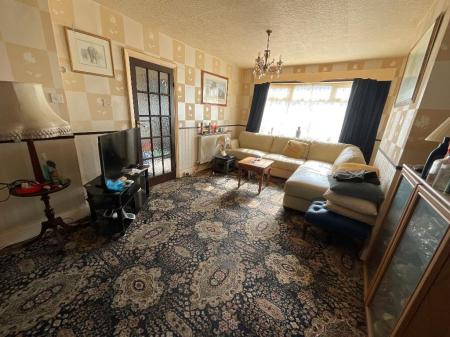 LIVING ROOM/DINER 25'5 x 10'8