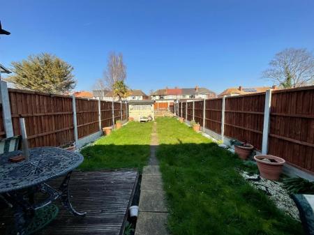 REAR GARDEN approx 90ft