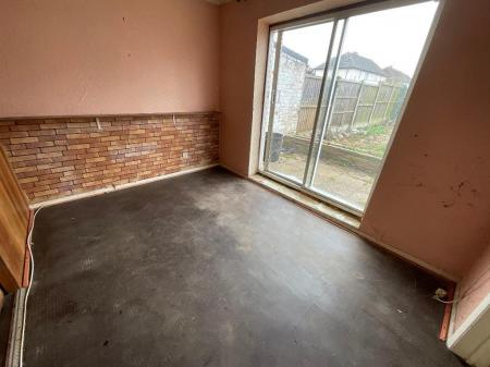 DINING ROOM 10'6 x 8'