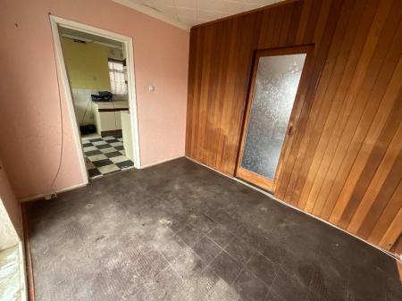 DINING ROOM 10'6 x 8'