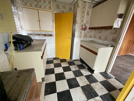 KITCHEN 9'4 x 8'5
