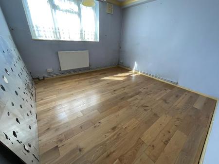 BEDROOM ONE 11'1 x 11'