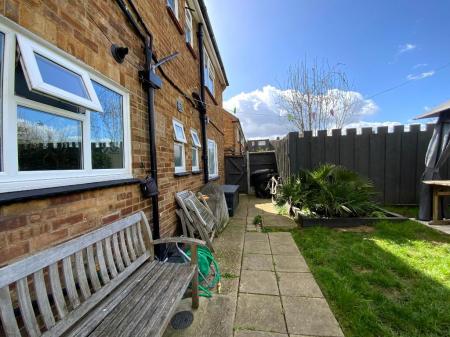 REAR GARDEN approx 90ft