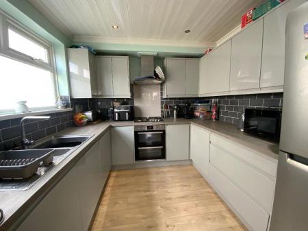 KITCHEN 9'3 x 8'10