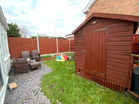 REAR GARDEN approx 30ft