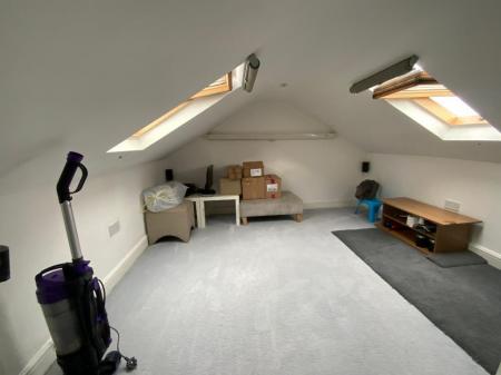 LOFT SPACE 16' x 10'10