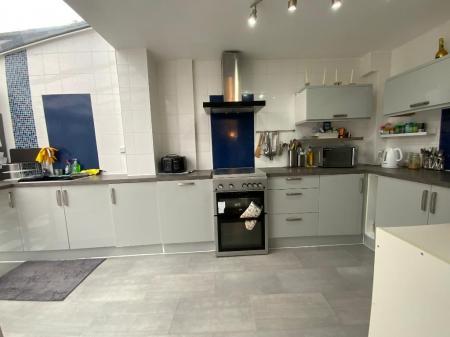 KITCHEN 14'4 x 7'8