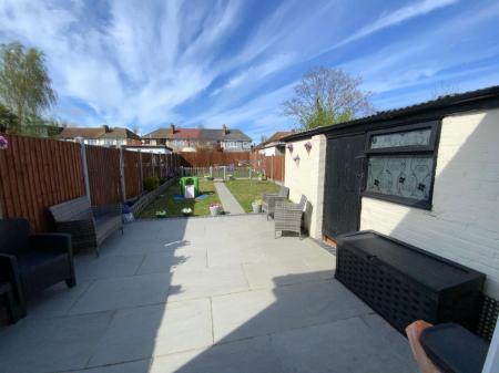 REAR GARDEN approx 70ft