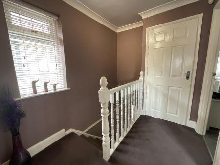 FIRST FLOOR LANDING