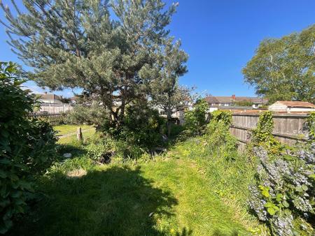 REAR GARDEN approx 60ft