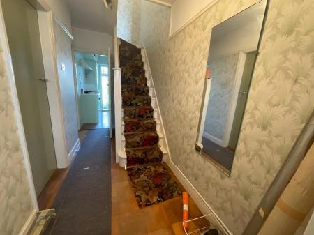 HALLWAY 14'7 x 4'7