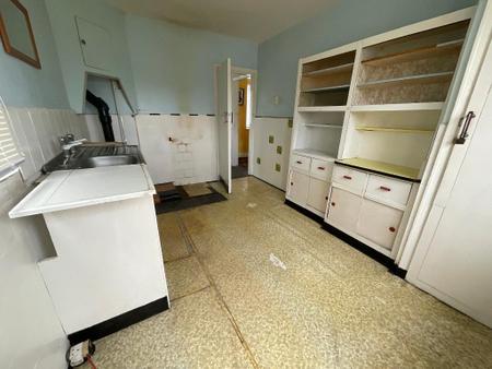 KITCHEN 12'4 x 8'5