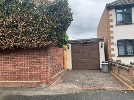 GARAGE