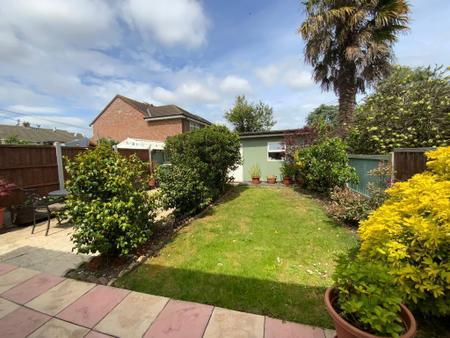 REAR GARDEN approx 40ft