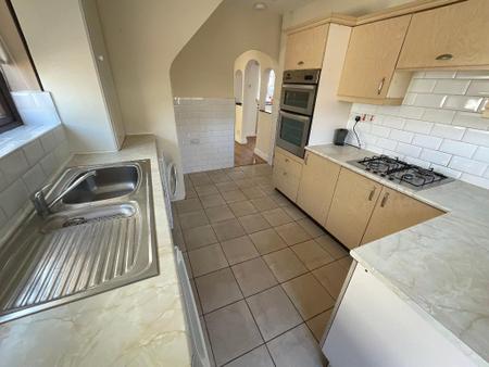 KITCHEN 12'4 x 8'8