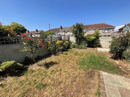 REAR GARDEN approx 60ft