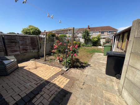 REAR GARDEN approx 60ft