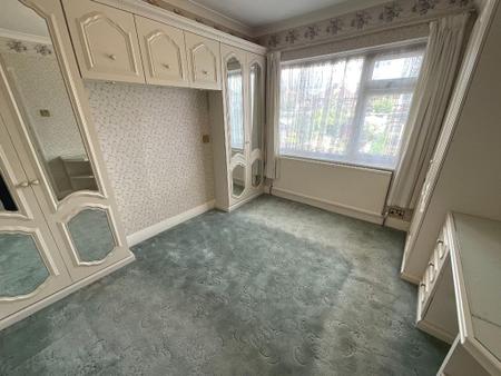 BEDROOM TWO 10'5 x 10'1