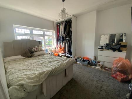 BEDROOM TWO 12'5 x 10'1