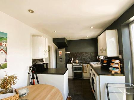 KITCHEN 16'10 x 9'1