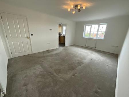 LIVING ROOM 17'7 x 12'2