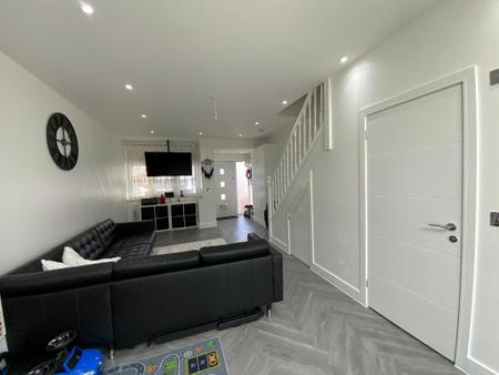 OPEN PLAN KITCHEN/LIVING ROOM 43'11x13'5