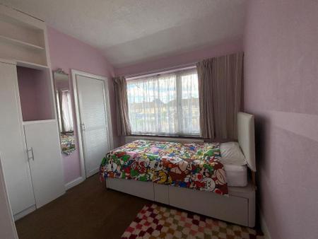 BEDROOM TWO 9'9 x 8'10