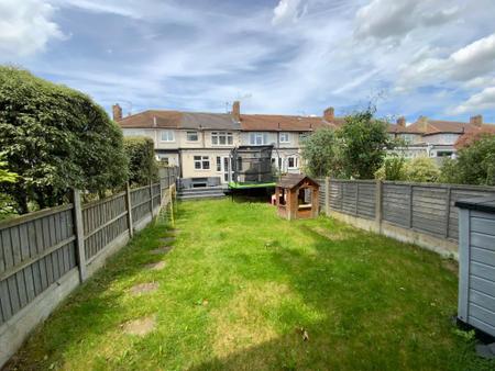 REAR GARDEN approx 60ft