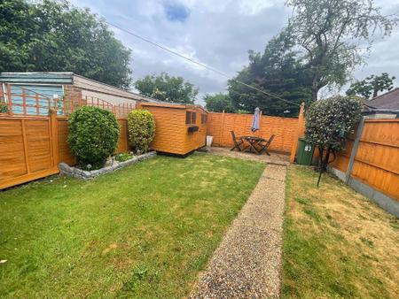 REAR GARDEN approx 70ft