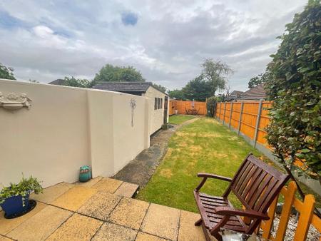 REAR GARDEN approx 70ft