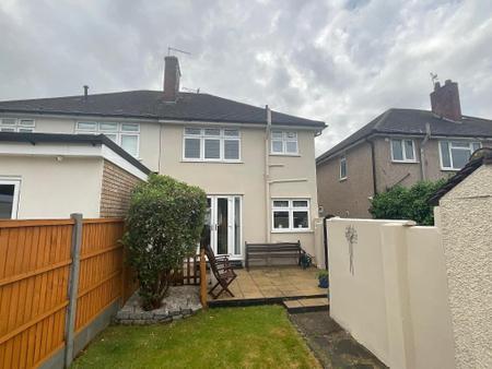 REAR GARDEN approx 70ft